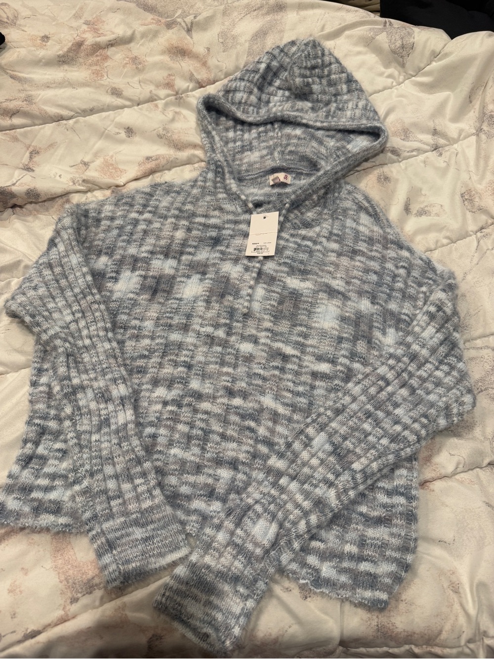 Kohl's women’s Hooded Crewneck Sweater in Light Blue and Gray